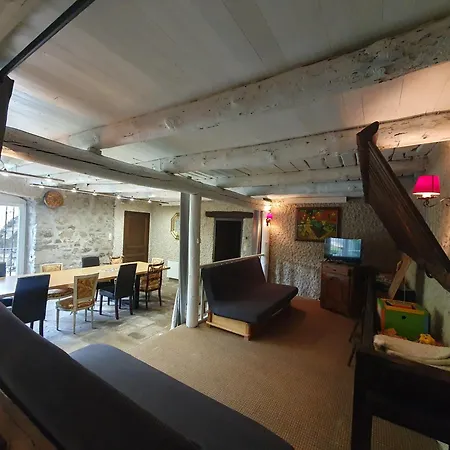 Holiday home Gite Des Ailes Vorey
